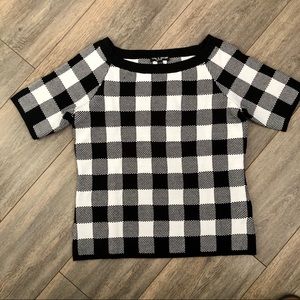 Cable & Gauge Knitted Short Sleeve Gingham Top